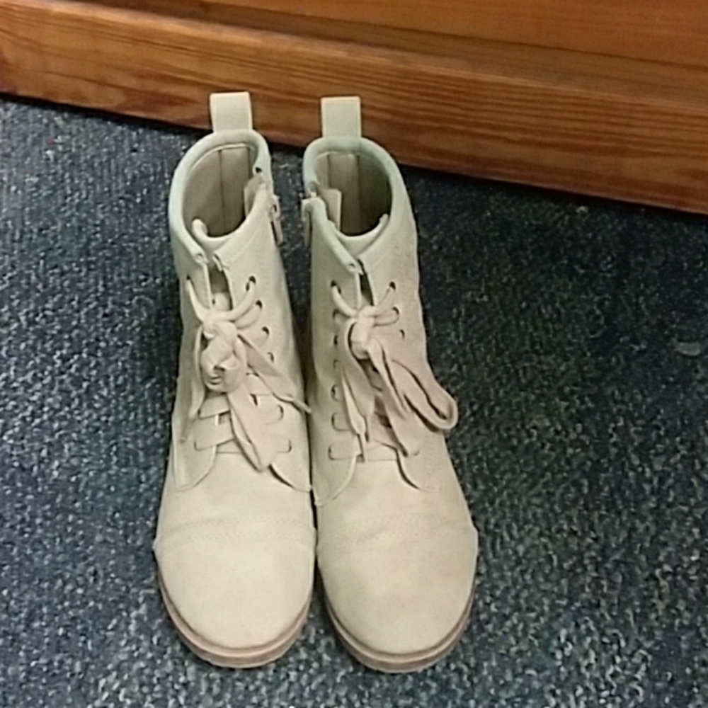 Justice boots
